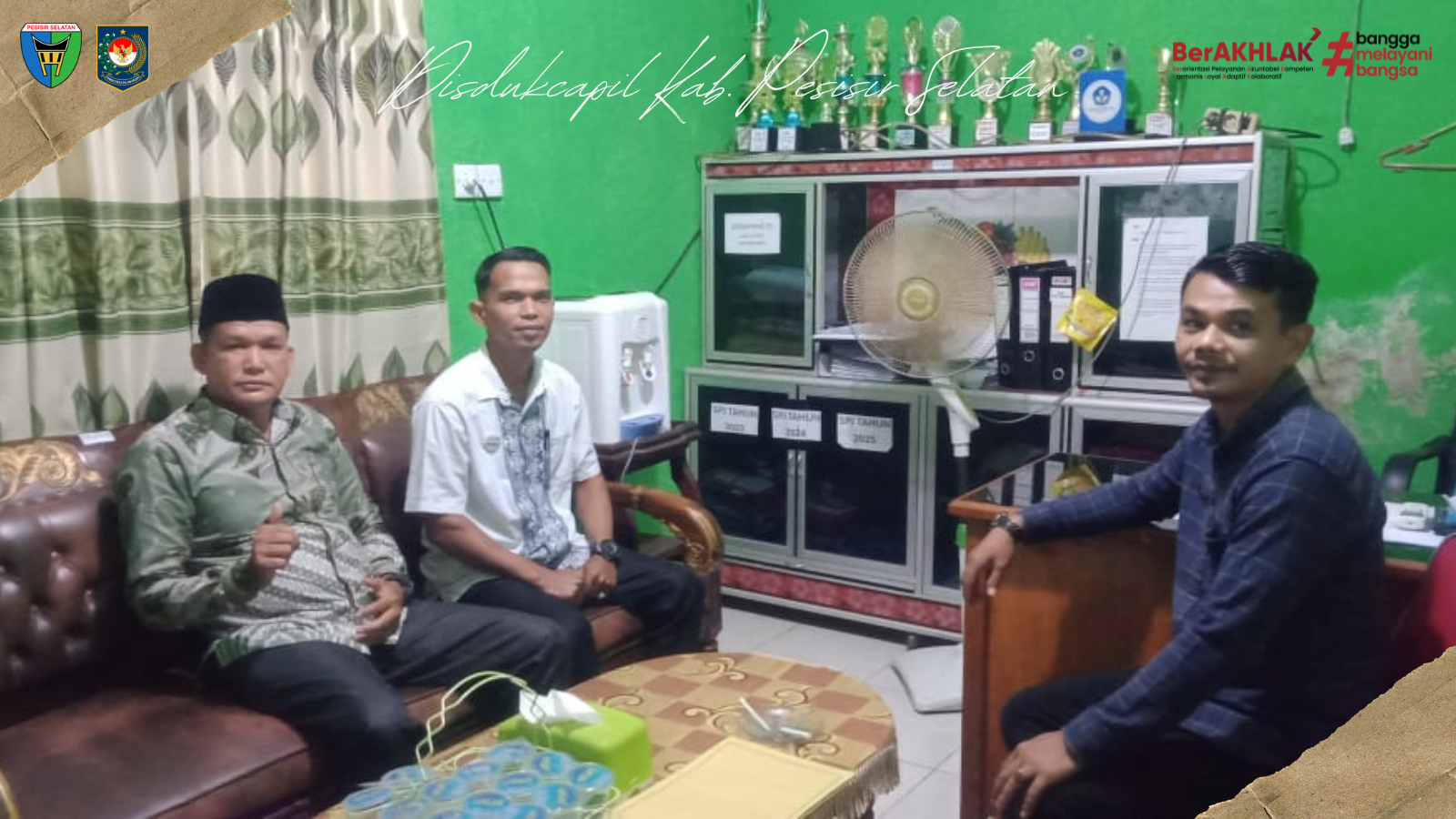 Koordinasi Dinas Kependudukan dan Pencatatan Sipil bersama Wali Nagari Kambang Timur